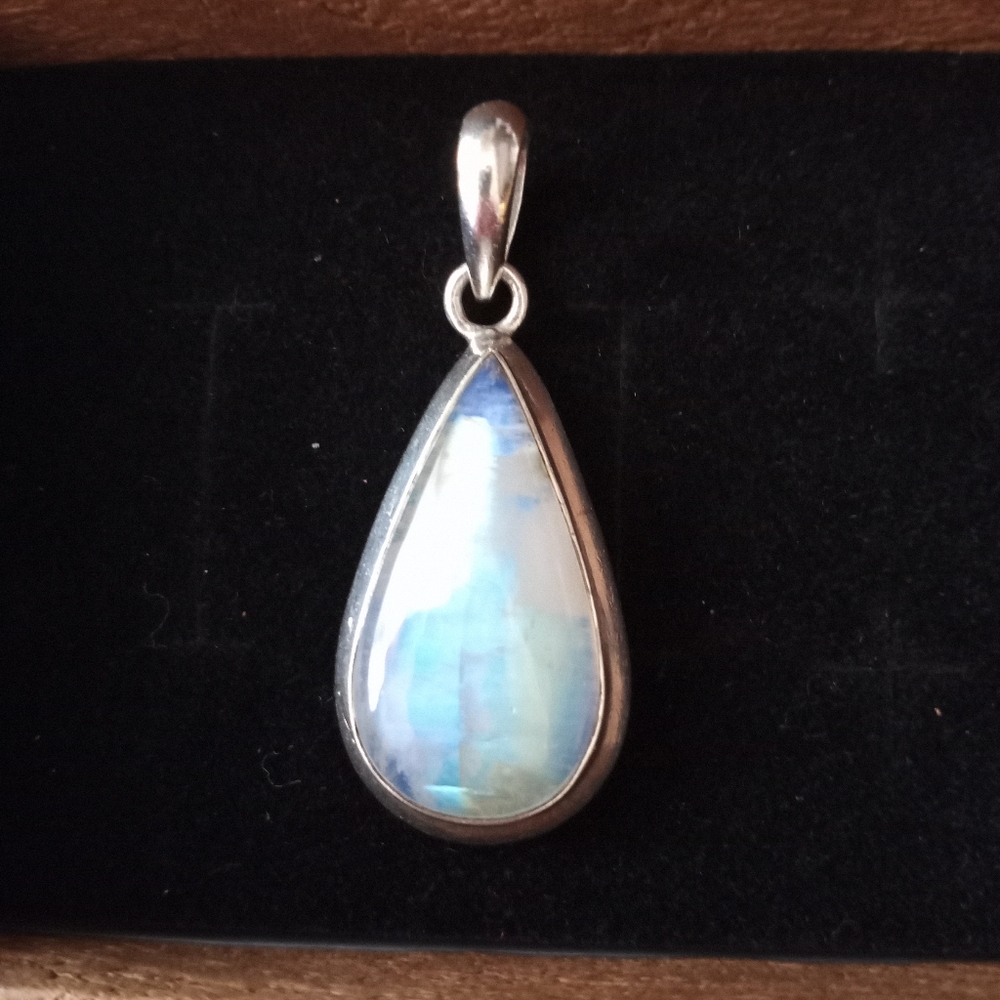 Vintage Sterling Silver  Pendant (925).